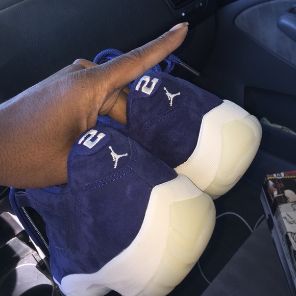 Air Jordan 11 low “Derek Jeter”AKA RE2PECT - Picture 4 of 5